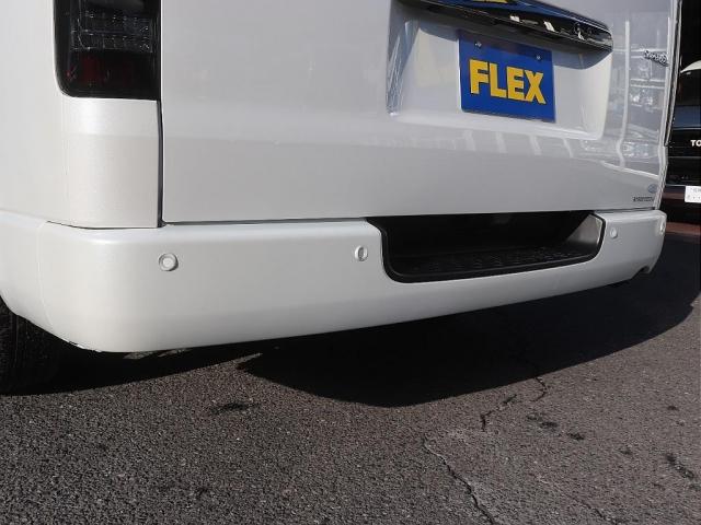 ハイエースバン スーパーＧＬ　ダークプライムＩＩ　高年式ワンオーナー車　ナスカータイヤ　ＡＬＰＩＮＥ１１型ナビ　ＰＶＭナビ連動　エンジンルームカバー　デジタルインナーミラー　バルベロＨＥＸ１７ＡＷ　パノラミックビューモニター　ＥＴＣ（9枚目）