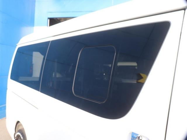 ハイエースバン スーパーＧＬ　ダークプライムＩＩ　高年式ワンオーナー車　ナスカータイヤ　ＡＬＰＩＮＥ１１型ナビ　ＰＶＭナビ連動　エンジンルームカバー　デジタルインナーミラー　バルベロＨＥＸ１７ＡＷ　パノラミックビューモニター　ＥＴＣ（14枚目）