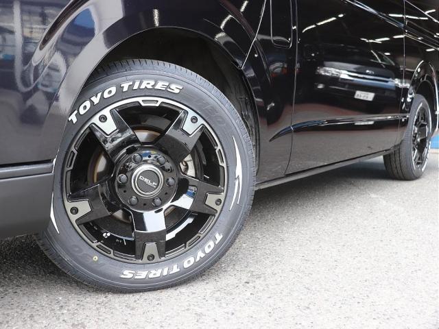 ハイエースバン スーパーＧＬ　ダークプライムＩＩ　７型ＤＰＩＩ２．８ディーゼル　ＴＯＹＯ　Ｈ３０タイヤ　純正７型ナビ　ドライブレコーダー　リアフィルム施工　両側自動ドア　	ＡＣ１００Ｖ電源　ＬＥＤルームランプ　バックカメラ　ＥＴＣ（4枚目）