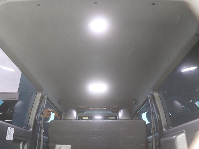 ハイエースバン スーパーＧＬ　ダークプライムＩＩ　７型ＤＰＩＩ２．８ディーゼル　ＴＯＹＯ　Ｈ３０タイヤ　純正７型ナビ　ドライブレコーダー　リアフィルム施工　両側自動ドア　	ＡＣ１００Ｖ電源　ＬＥＤルームランプ　バックカメラ　ＥＴＣ（20枚目）