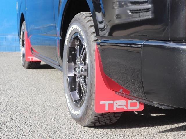 ハイエースバン スーパーGL ダークプライムII両側自動ドア寒冷地仕様パワースライドドアパノラミックビューモニターデジタルインナーミラーTRDマットガードTSS社外ナビTRDマットフラップ赤フォグランプ黄色LED(11枚目)