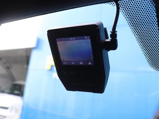 ハイエースバン スーパーGL ダークプライムII両側自動ドア寒冷地仕様パワースライドドアパノラミックビューモニターデジタルインナーミラーTRDマットガードTSS社外ナビTRDマットフラップ赤フォグランプ黄色LED(17枚目)