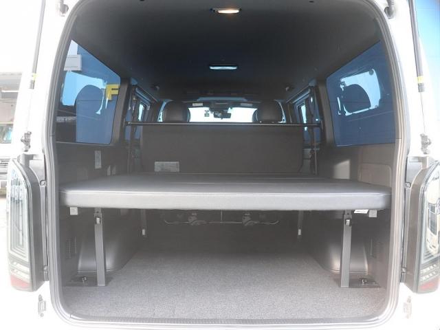 ハイエースバン スーパーGL ダークプライムII 高年式 NEO TRACE(スモーク) バルベロディープス17インチAW ナスカーホワイトレターコムテックドライブレコーダー パノラミックビューモニター 1.5インチローダウン 純正SDナビ(2枚目)