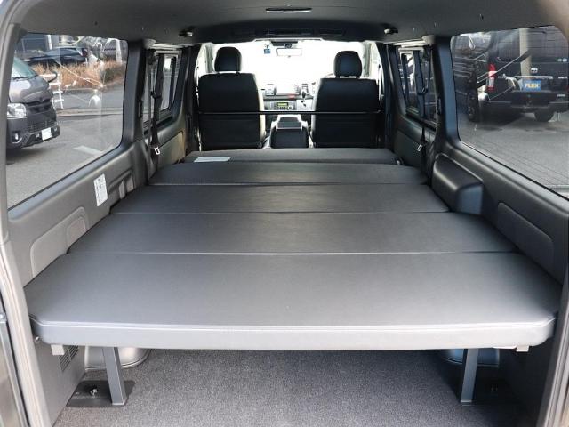 ハイエースバン スーパーGL ダークプライムII 高年式 NEO TRACE(スモーク) バルベロディープス17インチAW ナスカーホワイトレターコムテックドライブレコーダー パノラミックビューモニター 1.5インチローダウン 純正SDナビ(14枚目)