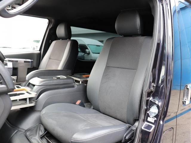 ハイエースバン スーパーＧＬ　ダークプライムＩＩ　ＵＩスライドフロア＆ベッドキット（18枚目）