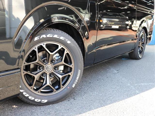 ハイエースバン スーパーＧＬ　ダークプライムＩＩ　ＡＬＰＩＮＥ１１型ナビ搭載　１．５インチローダウン　スタイリングＨＥＸ　１７インチＡＷ　ベッドキットｔｙｐｅ２　ＥＴＣ　デジタルインナーミラー　ＩＣＳ完備　プレステージテール　ＴＳＳＰ搭載（5枚目）