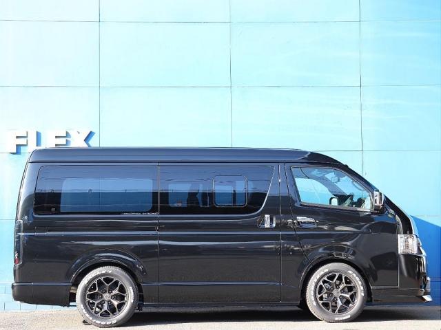 ハイエースバン スーパーＧＬ　ダークプライムＩＩ　ＡＬＰＩＮＥ１１型ナビ搭載　１．５インチローダウン　スタイリングＨＥＸ　１７インチＡＷ　ベッドキットｔｙｐｅ２　ＥＴＣ　デジタルインナーミラー　ＩＣＳ完備　プレステージテール　ＴＳＳＰ搭載（8枚目）