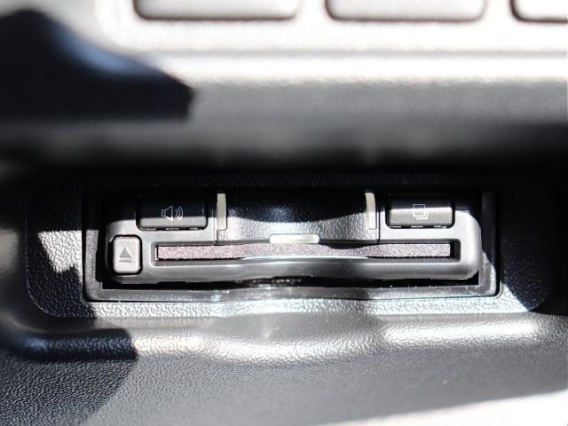 ハイエースバン スーパーＧＬ　ダークプライムＩＩ　ＡＬＰＩＮＥ１１型ナビ搭載　１．５インチローダウン　スタイリングＨＥＸ　１７インチＡＷ　ベッドキットｔｙｐｅ２　ＥＴＣ　デジタルインナーミラー　ＩＣＳ完備　プレステージテール　ＴＳＳＰ搭載（19枚目）