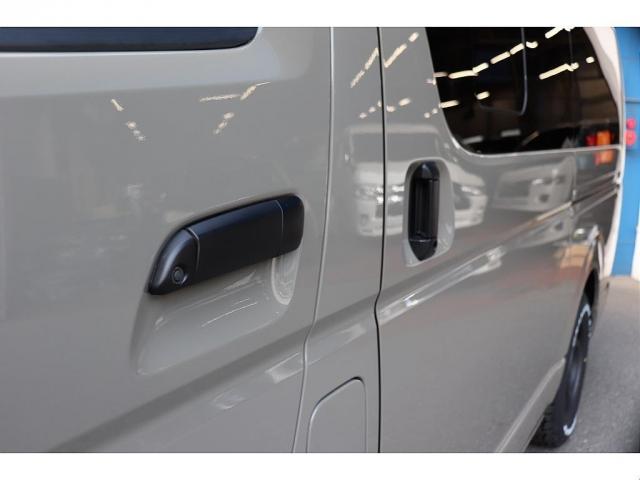 ハイエースバン ロングスーパーＧＬ　Ｒｅｎｏｃａ　ＣｏａｓｔＬｉｎｅｓアッシュカーキＮＥＷペイント　高出力ディーゼルターボ！お仕事用に活用可能！　Ｄｅｌｆ０３　１７インチＡＷ　７インチ純正ナビ　ＥＴＣ　ＡＣ１００Ｖ電源　自動防眩ミラー（10枚目）