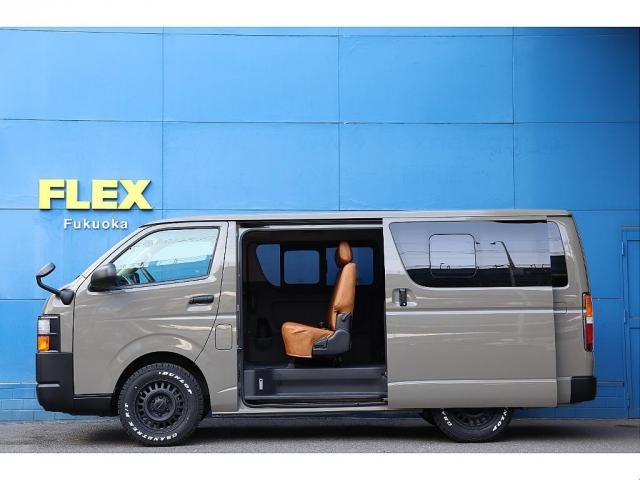 ハイエースバン ロングスーパーＧＬ　Ｒｅｎｏｃａ　ＣｏａｓｔＬｉｎｅｓアッシュカーキＮＥＷペイント　高出力ディーゼルターボ！お仕事用に活用可能！　Ｄｅｌｆ０３　１７インチＡＷ　７インチ純正ナビ　ＥＴＣ　ＡＣ１００Ｖ電源　自動防眩ミラー（13枚目）