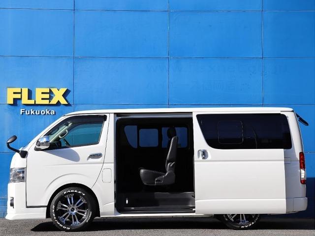 ハイエースバン スーパーＧＬ　ダークプライム　純正７型ＳＤナビ６７　ＤＥＬＦ０２　１７ＡＷ　１．５インチダウン　ＳＲＳエアバッグ　走行「４２千キロ！　ＥＴＣバックカメラ　ＬＥＤヘッドライト４型Ｄ　ダークプライム　黒木目マホガニー調インテリアパネル（7枚目）