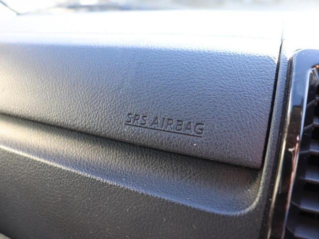 ハイエースバン スーパーＧＬ　ダークプライム　純正７型ＳＤナビ６７　ＤＥＬＦ０２　１７ＡＷ　１．５インチダウン　ＳＲＳエアバッグ　走行「４２千キロ！　ＥＴＣバックカメラ　ＬＥＤヘッドライト４型Ｄ　ダークプライム　黒木目マホガニー調インテリアパネル（18枚目）