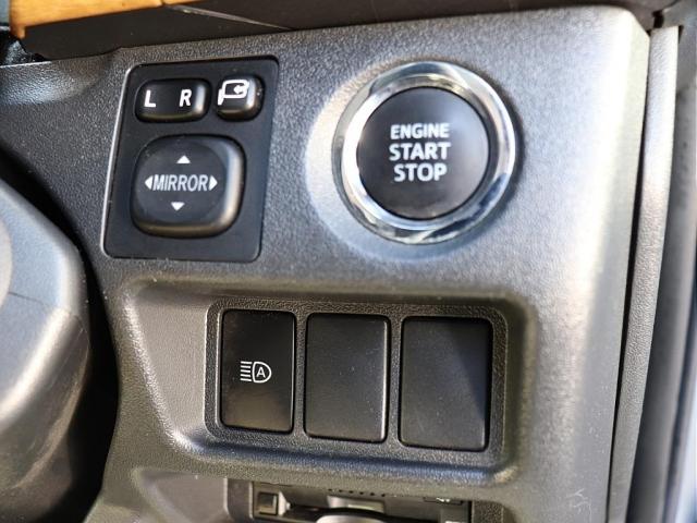 ハイエースバン ロングスーパーＧＬ　Ｒｅｎｏｃａ　ＣｏａｓｔＬｉｎｅｓ　黄木目インテリアパネル　黄木目シフトノブ　黄木目コンビステアリング　　ＤＥＡＮ　ＣＯＬＯＲＡＤＯ１６インチＡＷ　	純正メモリーナビ　メッキ部マットブラック塗装（19枚目）