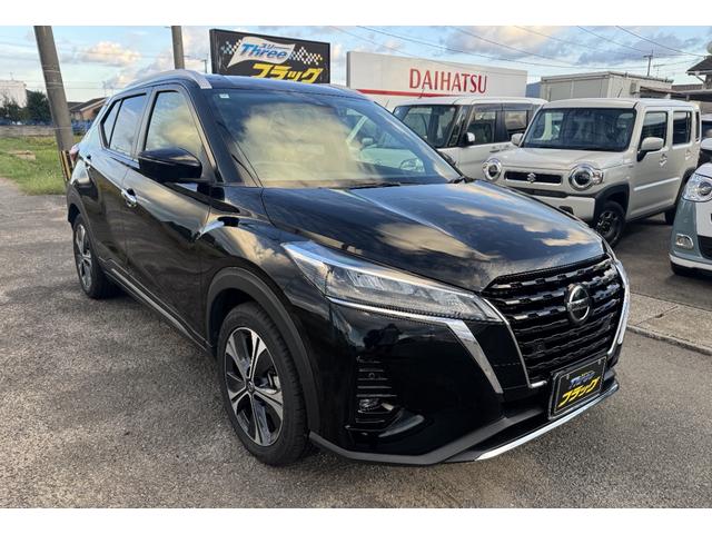キックス Ｘ　ツートーンインテリアエディション　インテリアベージュ・プロパイロット・インテリジェントアラウンドビューモニター＋インテリジェントルームミラー・ステアリングヒーター・シートヒーター・（3枚目）