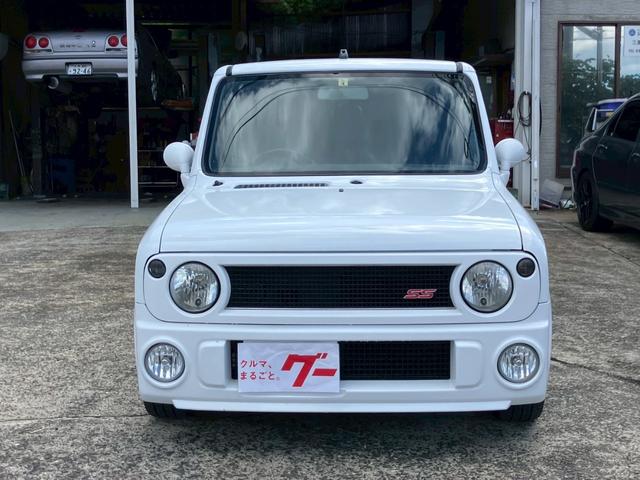 アルトラパン ＳＳ　５速ＭＴ　ターボ　１４インチＡＷ　ｍｏｍｏステアリング　社外ＣＤ　タコメーター　プライバシーガラス　フォグランプ　Ｗエアバッグ　ＡＢＳ　取扱説明書（2枚目）