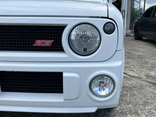 アルトラパン ＳＳ　５速ＭＴ　ターボ　１４インチＡＷ　ｍｏｍｏステアリング　社外ＣＤ　タコメーター　プライバシーガラス　フォグランプ　Ｗエアバッグ　ＡＢＳ　取扱説明書（7枚目）