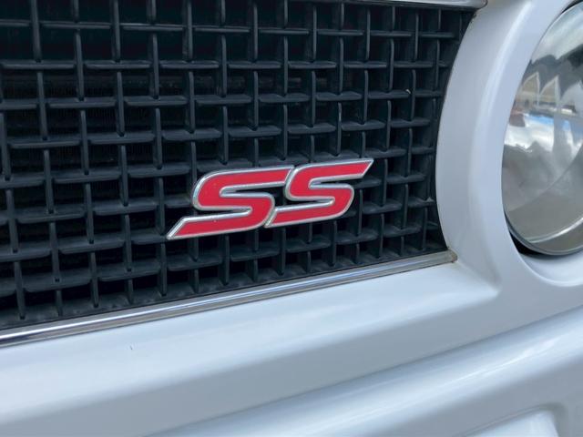 アルトラパン ＳＳ　５速ＭＴ　ターボ　１４インチＡＷ　ｍｏｍｏステアリング　社外ＣＤ　タコメーター　プライバシーガラス　フォグランプ　Ｗエアバッグ　ＡＢＳ　取扱説明書（8枚目）