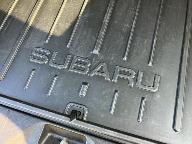 フォレスター Ｓ－リミテッド　メモリーナビ　フルセグＴＶ　バックモニター　ＬＥＤヘッドライト　クルーズコントロール　スマートキー　プッシュスタート　パドルシフト　パワーシート　ＥＴＣ　純正アルミ　シートヒーター　プライバシーガラス（20枚目）