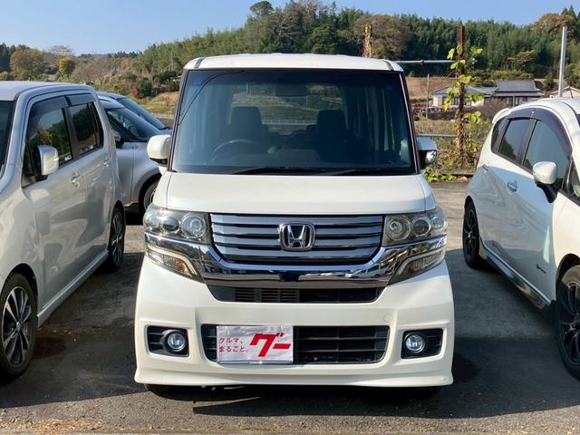 Ｎ－ＢＯＸカスタム Ｇ・Ｌパッケージ　メモリーナビ　ＴＶ　バックモニター　パワースライドドア　スマートキー　プッシュスタート　革調シートカバー　ＨＩＤヘッドライト　フォグランプ　セキュリティアラーム　プライバシーガラス　ウインカーミラー（2枚目）