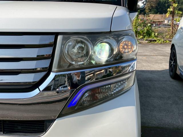 Ｎ－ＢＯＸカスタム Ｇ・Ｌパッケージ　メモリーナビ　ＴＶ　バックモニター　パワースライドドア　スマートキー　プッシュスタート　革調シートカバー　ＨＩＤヘッドライト　フォグランプ　セキュリティアラーム　プライバシーガラス　ウインカーミラー（12枚目）