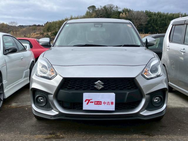 ���X�ɂ́A���t�g�Q���ݒu�v���Ă���܂��B�I�C����������A�p�[�c�̎��t���Ȃǂ��v���ɑΉ������Ē����܂��B