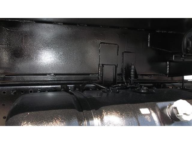 エルフトラック 　極東開発　プレスパッカー車　連続積込　バックカメラ　ワイドボディ　６．５ｍ３　インタークーラーターボ　スス焼き無し　６速ミッション　パワーウィンドウ　エアコン　パワーステアリング　エアバック（29枚目）