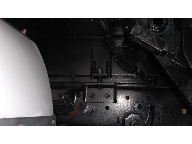 エルフトラック 　極東開発　プレスパッカー車　連続積込　バックカメラ　ワイドボディ　６．５ｍ３　インタークーラーターボ　スス焼き無し　６速ミッション　パワーウィンドウ　エアコン　パワーステアリング　エアバック（32枚目）