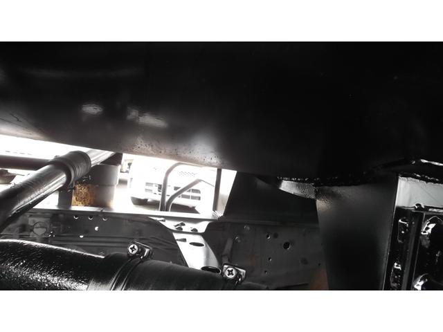 エルフトラック 　３．７ｔモリタバキュームカー　糞尿車　衛生車　ワイドボディ　インタークーラーターボ　Ｆ６速（16枚目）