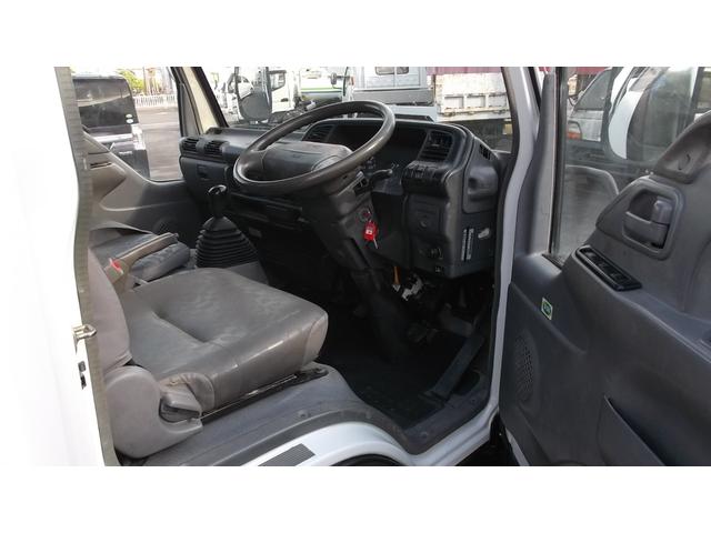 エルフトラック 　前田４段クレーン　ラジコン付　フックイン　３ペダル　荷台寸法３６０Ｘ１８０（3枚目）