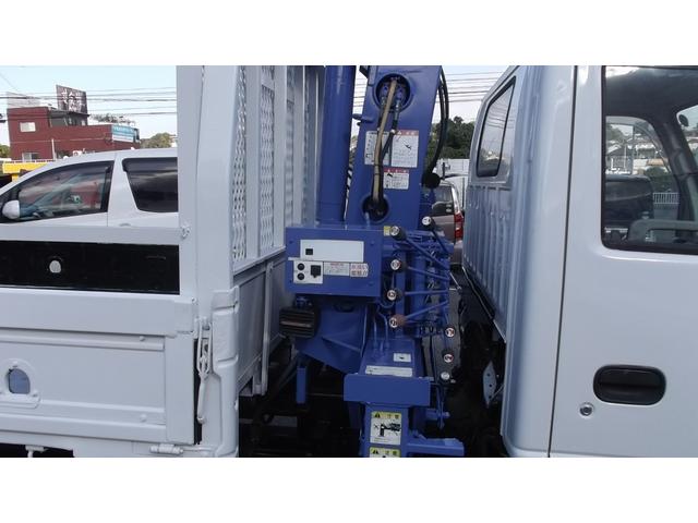 エルフトラック 　前田４段クレーン　ラジコン付　フックイン　３ペダル　荷台寸法３６０Ｘ１８０（14枚目）