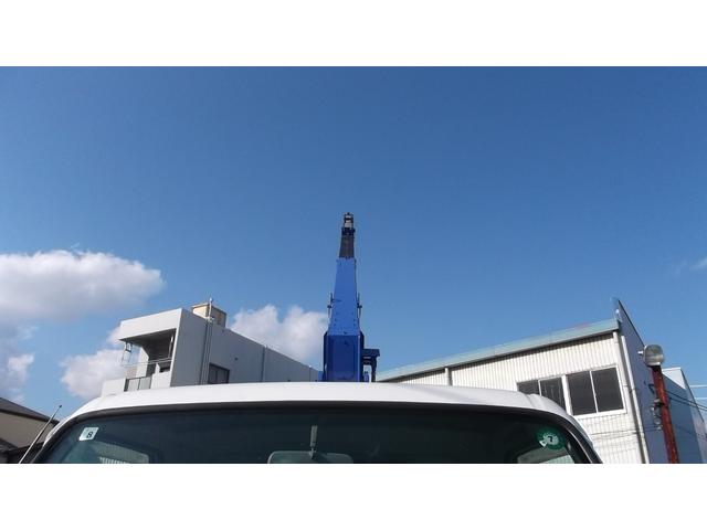 エルフトラック 　前田４段クレーン　ラジコン付　フックイン　３ペダル　荷台寸法３６０Ｘ１８０（18枚目）
