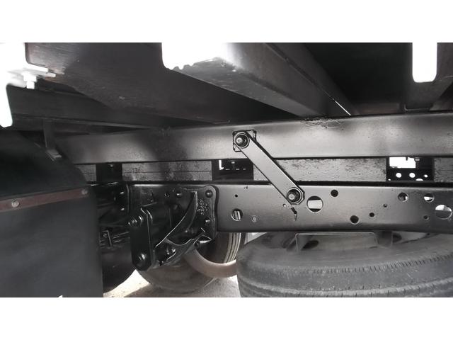 エルフトラック 　前田４段クレーン　ラジコン付　フックイン　３ペダル　荷台寸法３６０Ｘ１８０（20枚目）