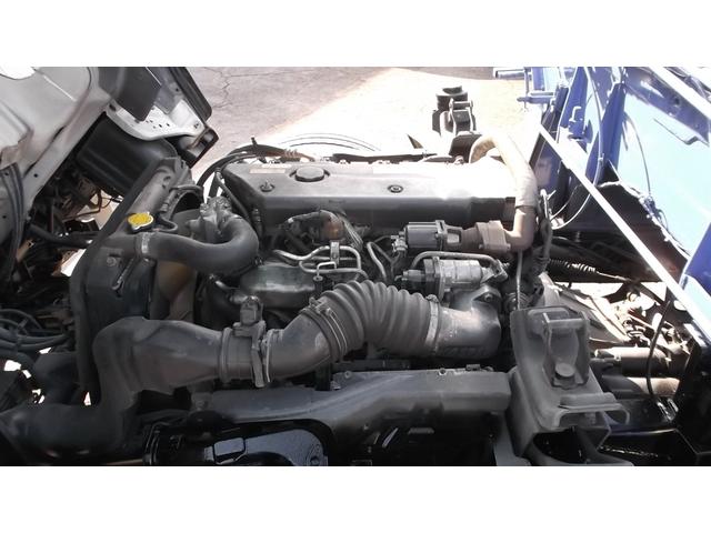 エルフトラック 　前田４段クレーン　ラジコン付　フックイン　３ペダル　荷台寸法３６０Ｘ１８０（24枚目）