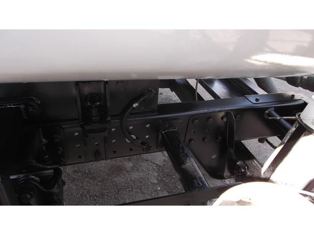 キャンター 　３ｔモリタエコノスバキュームカー　糞尿車　衛生車　標準ボディ　５速車　インタークーラーターボ　最大積載量３０００ｋｇ（17枚目）