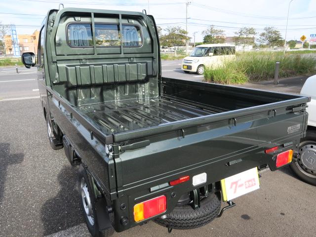 キャリイトラック ＫＣエアコン・パワステ　届け出済み未使用車　セレクト４ＷＤ車　デュアルカメラサポート　パーキングセンサー　キーレスエントリー　ラジオ　トラクションコントロール（5枚目）
