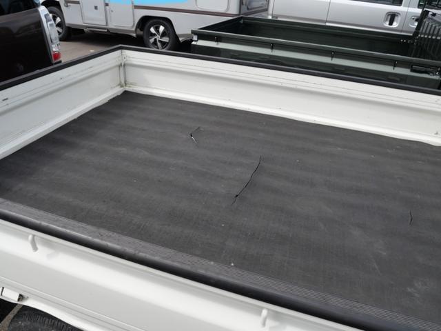 ハイゼットトラック スタンダード　エアコン　パワーステアリング　Ｗエアバッグ　三方開　荷台ガード　荷台マット　ラジオ（9枚目）