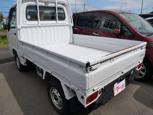 サンバートラック ＴＢ　セレクト４ＷＤ　エアコン　パワーステアリング　エアバッグ　三方開　ラジオ　ＥＴＣ（6枚目）