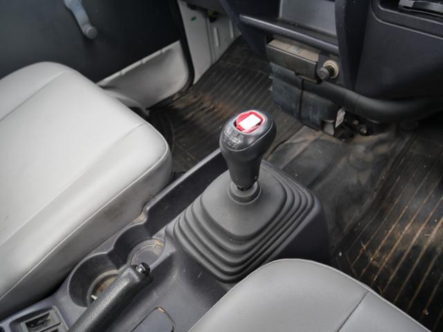 サンバートラック ＴＢ　セレクト４ＷＤ　エアコン　パワーステアリング　エアバッグ　三方開　ラジオ　ＥＴＣ（23枚目）