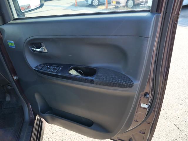 タント カスタムＸ　トップエディションＳＡＩＩ　両側電動スライドドア　スマートキー　プッシュスタート　ＥＴＣ　ナビ　フルセグ　バックモニター　オートエアコン　パワーステアリング（12枚目）