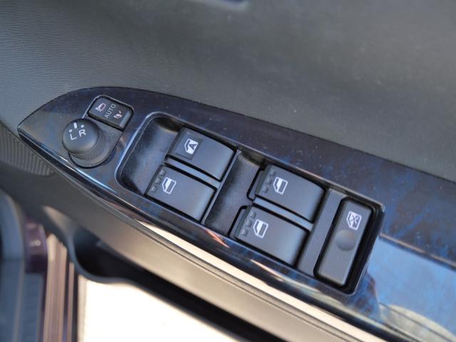 タント カスタムＸ　トップエディションＳＡＩＩ　両側電動スライドドア　スマートキー　プッシュスタート　ＥＴＣ　ナビ　フルセグ　バックモニター　オートエアコン　パワーステアリング（23枚目）