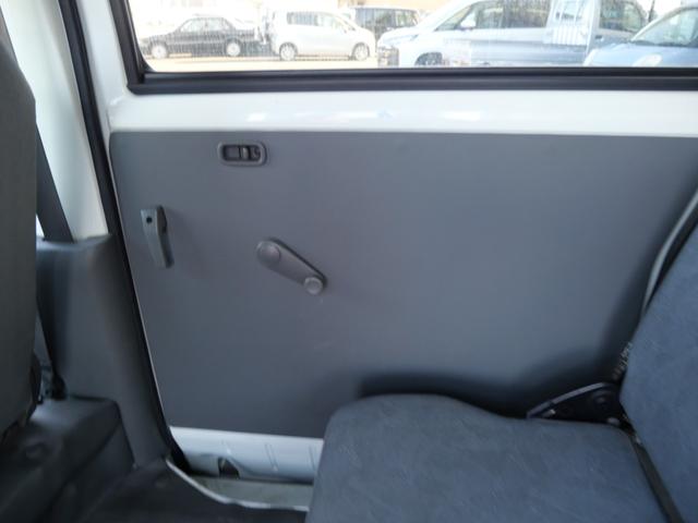 ミニキャブ・ミーブ CD 16.0kwh 4シーター ポータブルナビ キーレスエントリー ライトレベル調節 CD MD エアコン パワーステアリング パワーウィンドウ Wエアバッグ(15枚目)