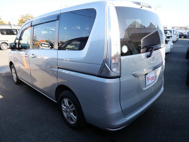 ランディ ２．０Ｓ　左側電動スライドドア　ナビ　ＴＶ　バックモニター　ＥＴＣ　スマートキー　プッシュスタート　パワーウィンドウ　パワーステアリング（5枚目）