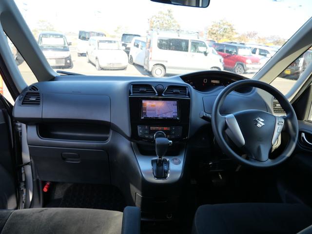 ランディ ２．０Ｓ　左側電動スライドドア　ナビ　ＴＶ　バックモニター　ＥＴＣ　スマートキー　プッシュスタート　パワーウィンドウ　パワーステアリング（7枚目）