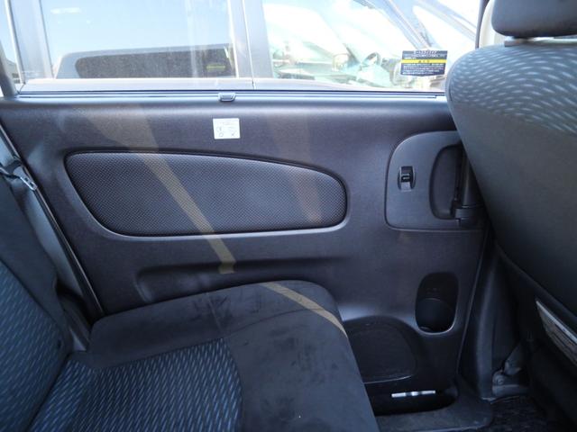 ランディ ２．０Ｓ　左側電動スライドドア　ナビ　ＴＶ　バックモニター　ＥＴＣ　スマートキー　プッシュスタート　パワーウィンドウ　パワーステアリング（12枚目）