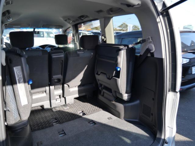 ランディ ２．０Ｓ　左側電動スライドドア　ナビ　ＴＶ　バックモニター　ＥＴＣ　スマートキー　プッシュスタート　パワーウィンドウ　パワーステアリング（21枚目）