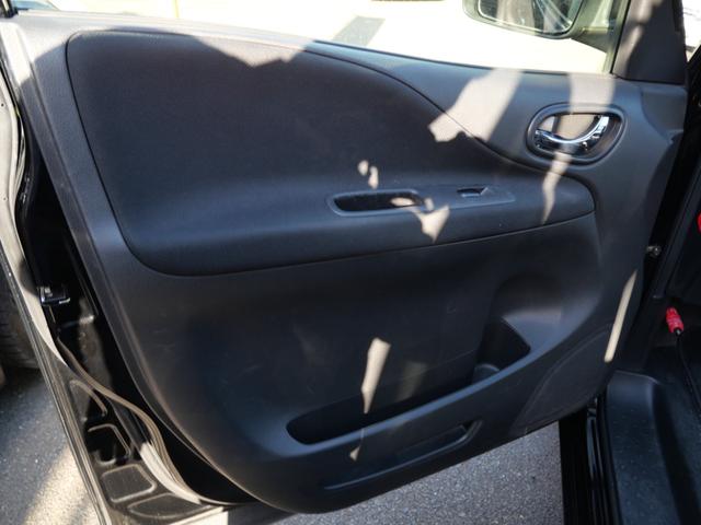 セレナ ハイウェイスター　Ｖセレクション＋セーフティ　ＳＨＶ　両側電動スライドドア　ＥＴＣ　オートエアコン　ナビ　バックモニター　フルセグ　インテリジェントキー　プッシュスタート　パワーステアリング（13枚目）