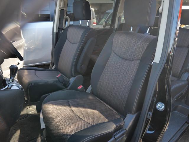 セレナ ハイウェイスター　Ｖセレクション＋セーフティ　ＳＨＶ　両側電動スライドドア　ＥＴＣ　オートエアコン　ナビ　バックモニター　フルセグ　インテリジェントキー　プッシュスタート　パワーステアリング（16枚目）