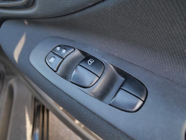 セレナ ハイウェイスター　Ｖセレクション＋セーフティ　ＳＨＶ　両側電動スライドドア　ＥＴＣ　オートエアコン　ナビ　バックモニター　フルセグ　インテリジェントキー　プッシュスタート　パワーステアリング（26枚目）