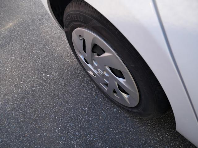 アクア Ｓ　キーレスエントリー　ナビ　フルセグ　バックモニター　ＥＴＣ　オートエアコン　電動格納ミラー　パワーステアリング　パワーウィンドウ（11枚目）