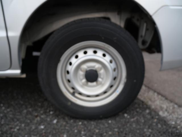 ミニキャブバン Ｍ　エアコン　パワーウィンドウ　パワーステアリング　Ｗエアバッグ　ラジオ　ライトレベル調節（9枚目）